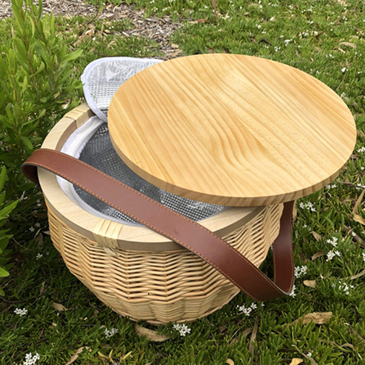 Wicker Picnic Cooler Basket Round - Engraved